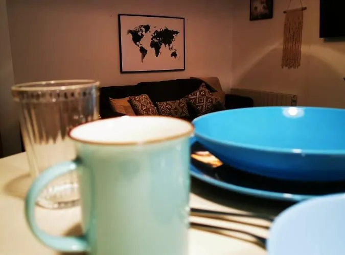 Az El Balcón De Rey Alfonso Iii * Zaragoza